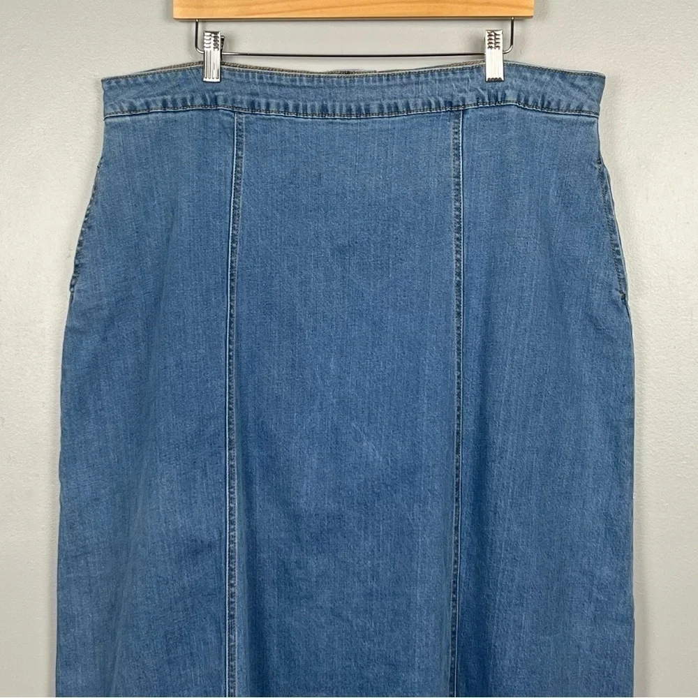 Uskees Manchester Matilda medium wash back zip flat front jean skirt, US 18.